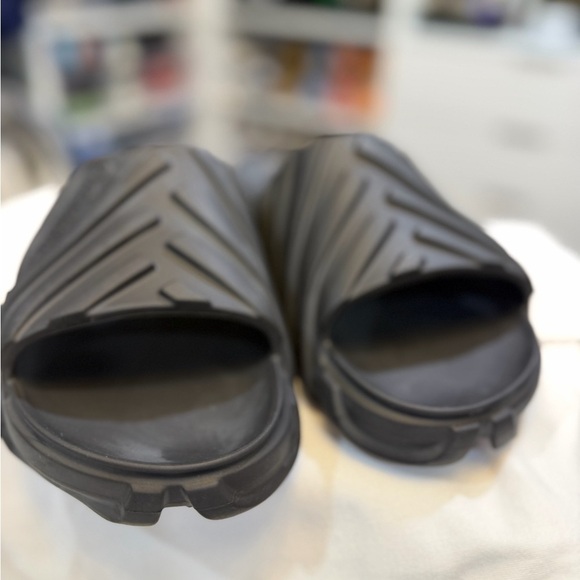 Off-White Black Men\'s Slide Sandals